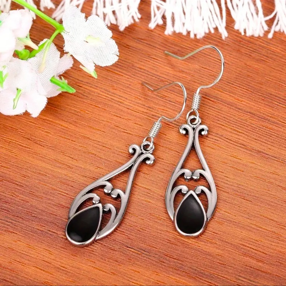 NWOT - Stylish Silver and Black Teardrop Earrings - Picture 4 of 5